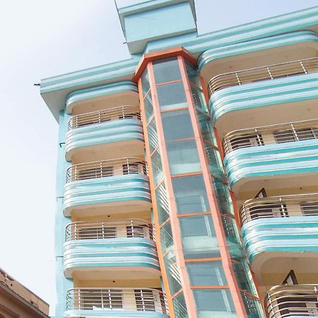 Capital O 67892 Hotel Sujata Tarapith Eksteriør bilde